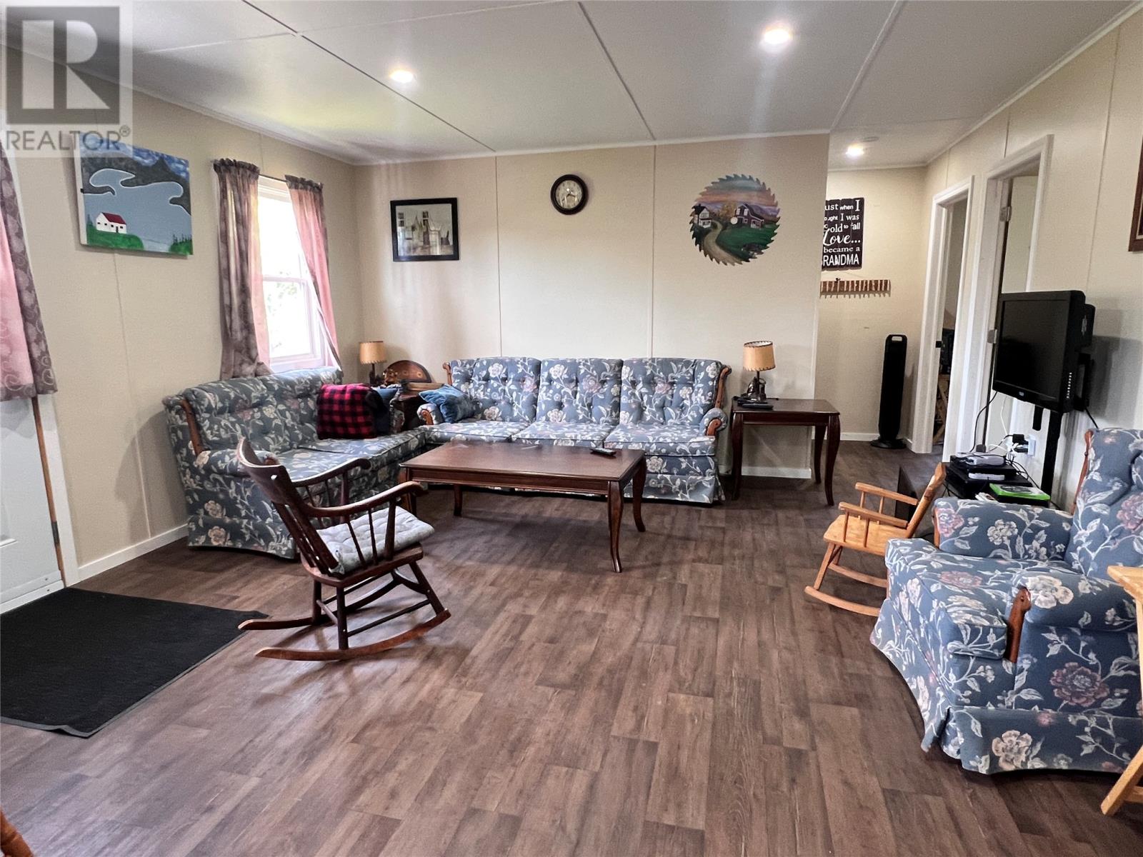 5 Mercers Road - 5