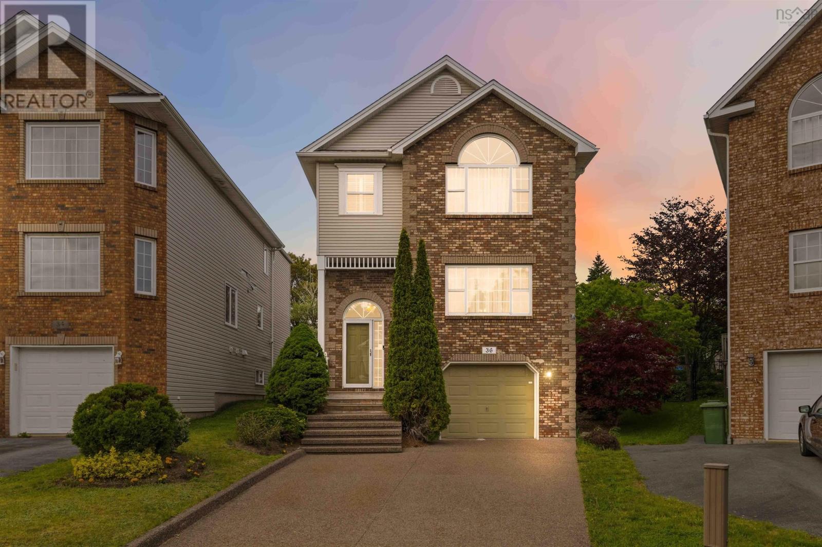 36 Roxham Close - 1