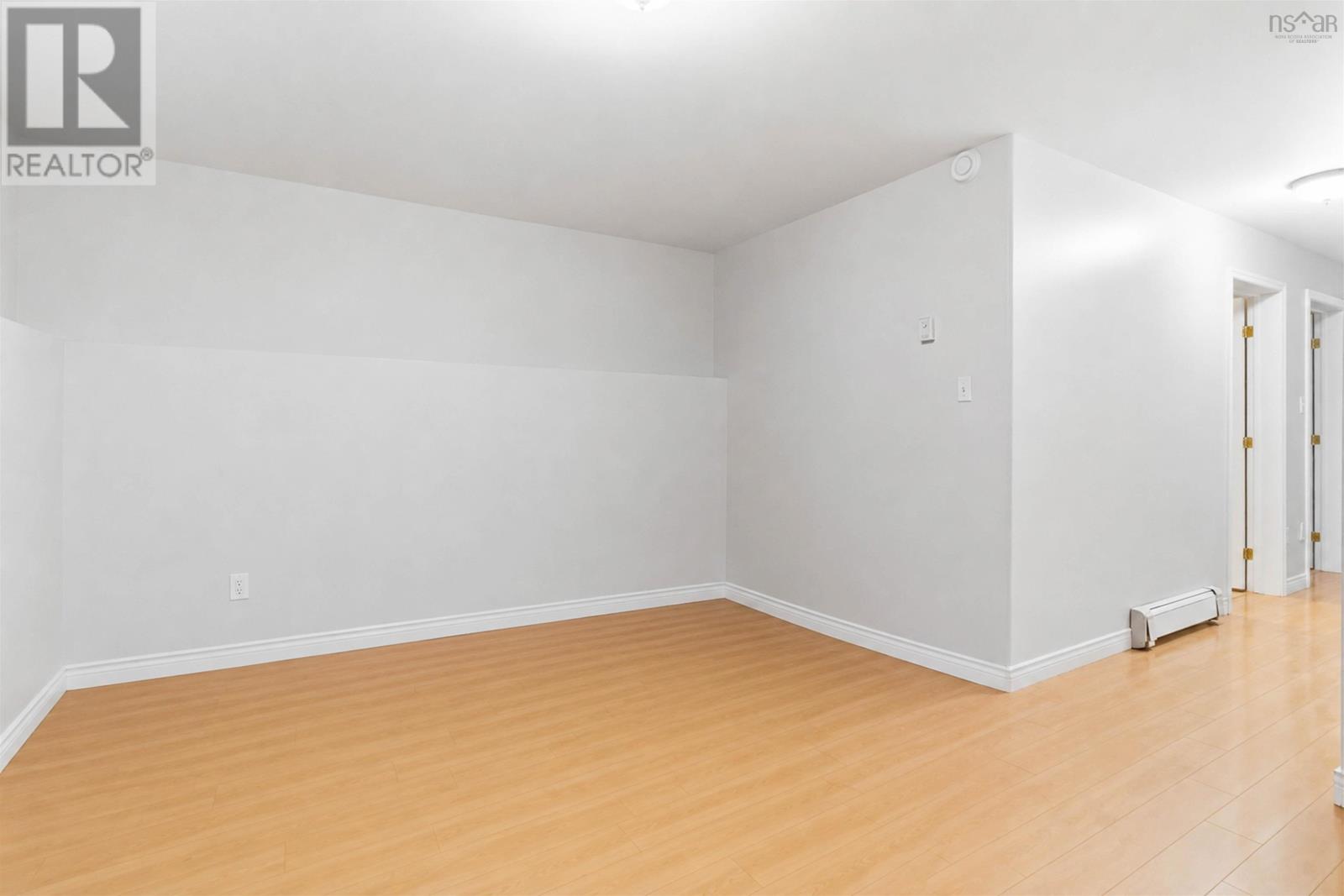 36 Roxham Close - 41