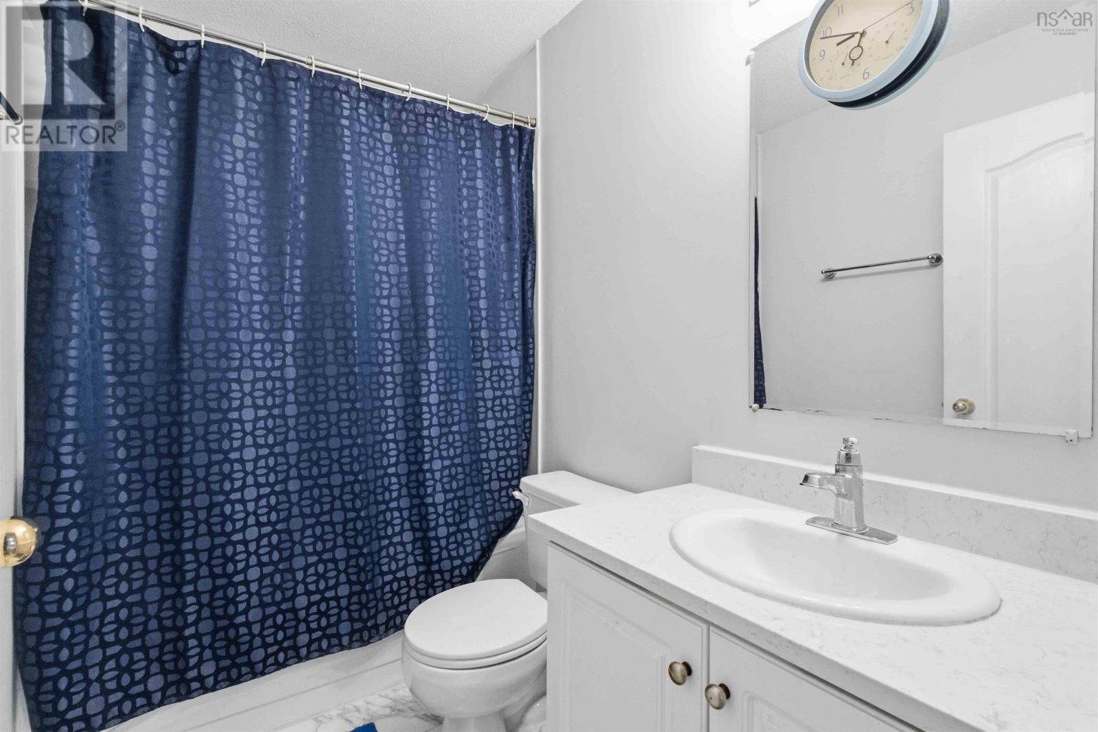 36 Roxham Close - 31