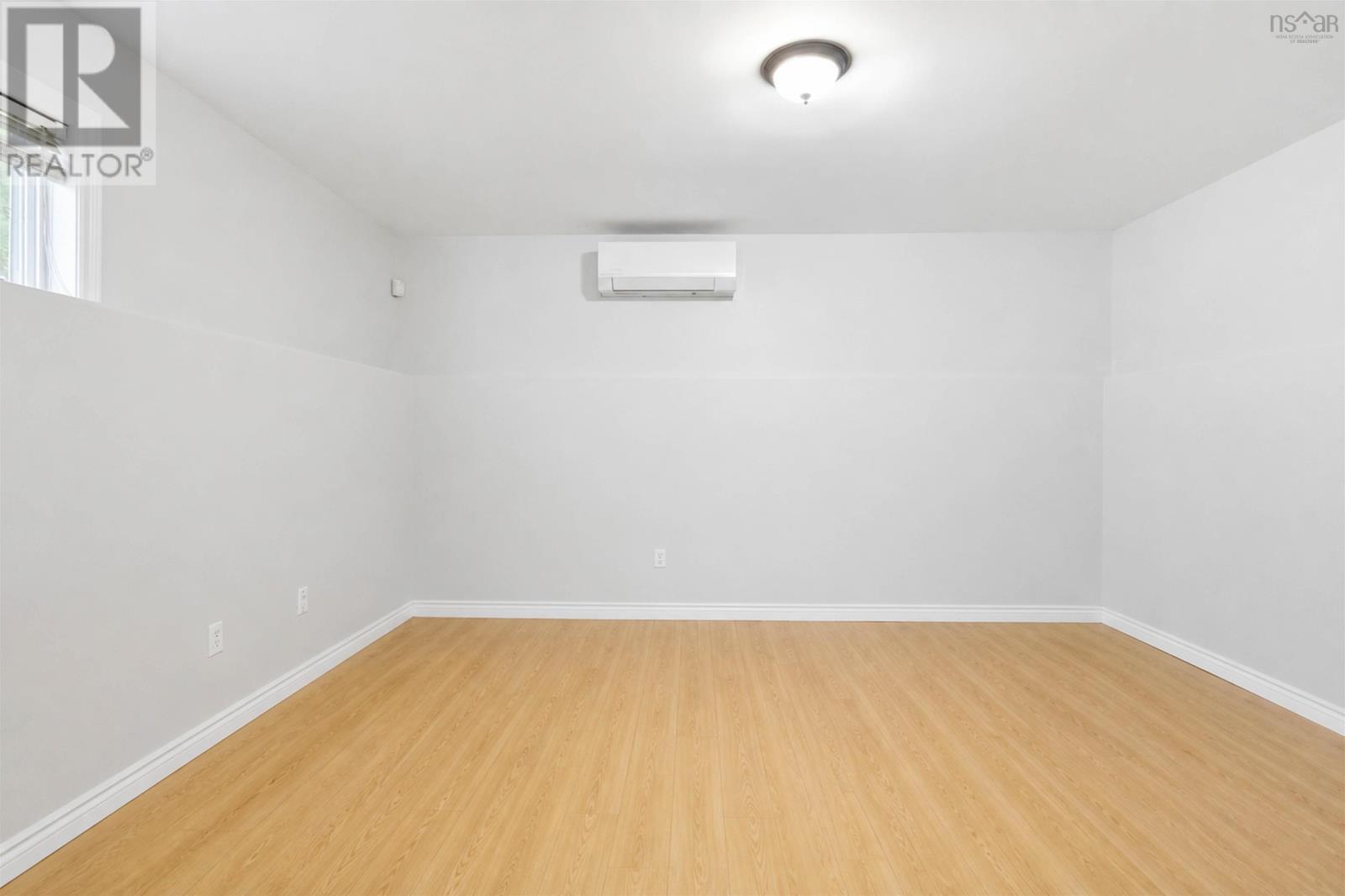 36 Roxham Close - 39