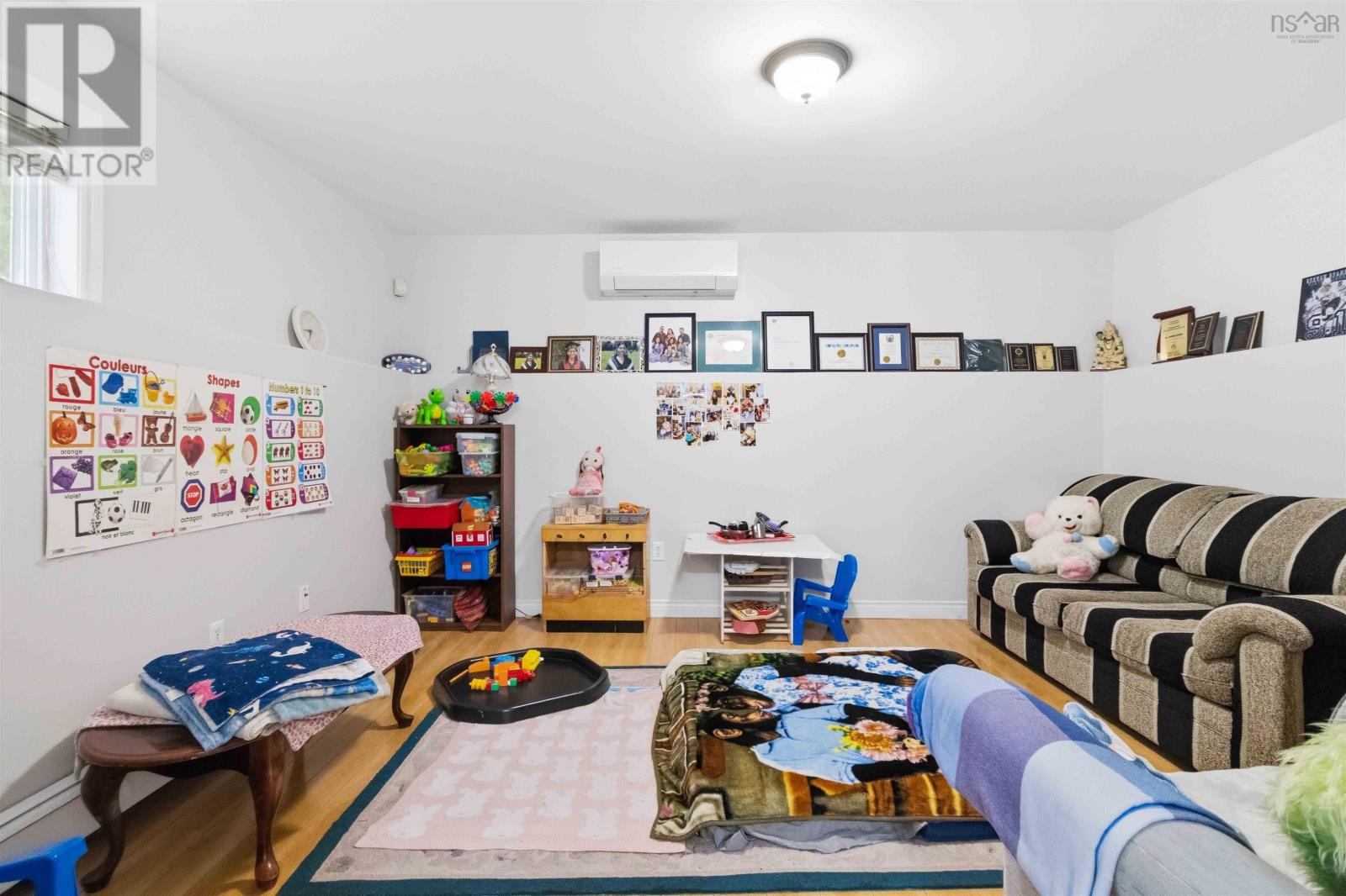 36 Roxham Close - 38