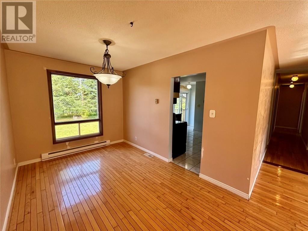 37 Rideau Avenue - Image 7