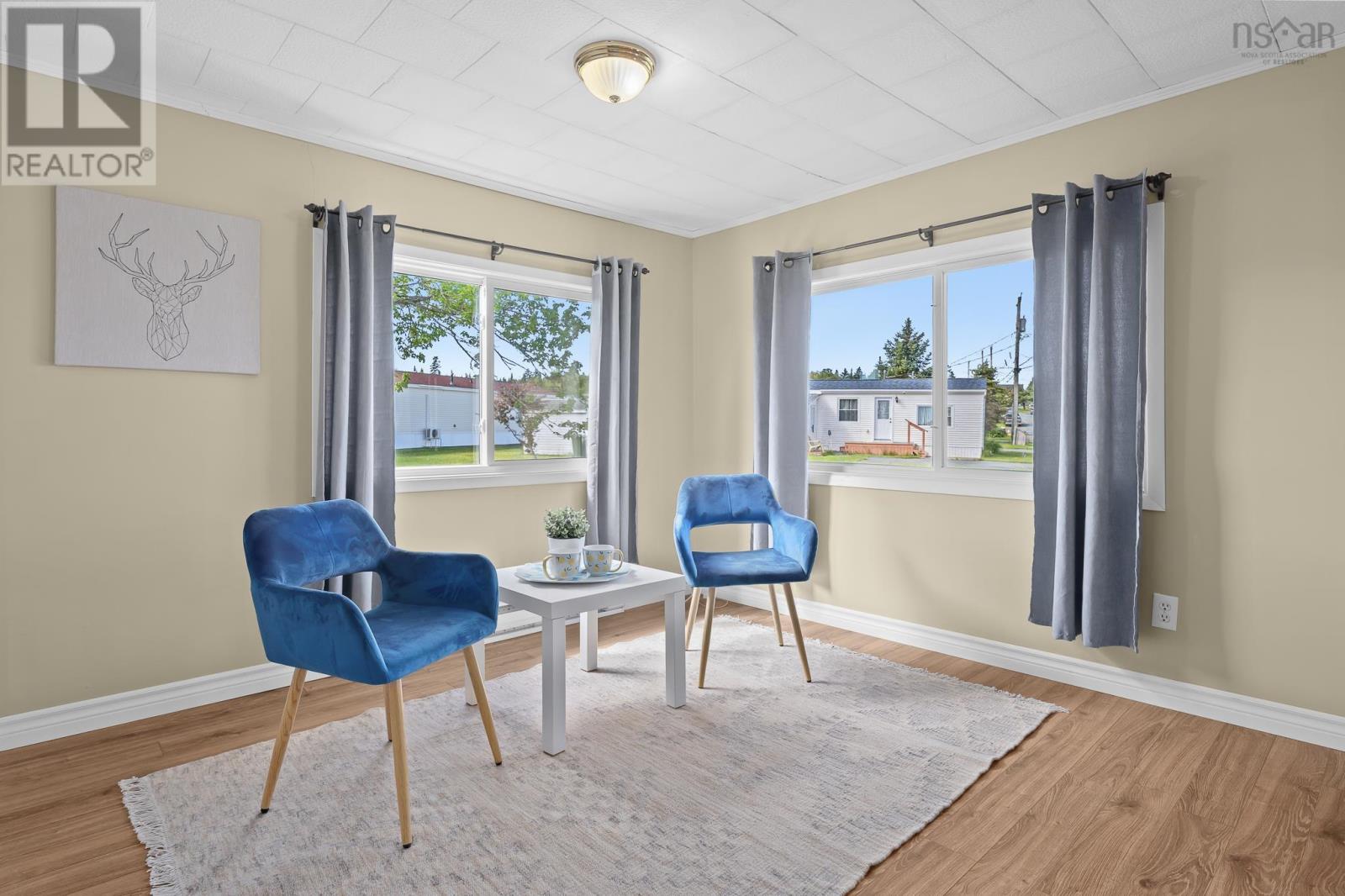 16 Fredericks Lane - 11