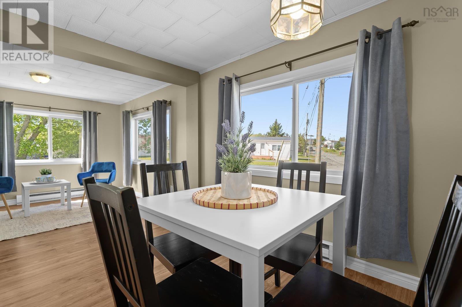 16 Fredericks Lane - 13