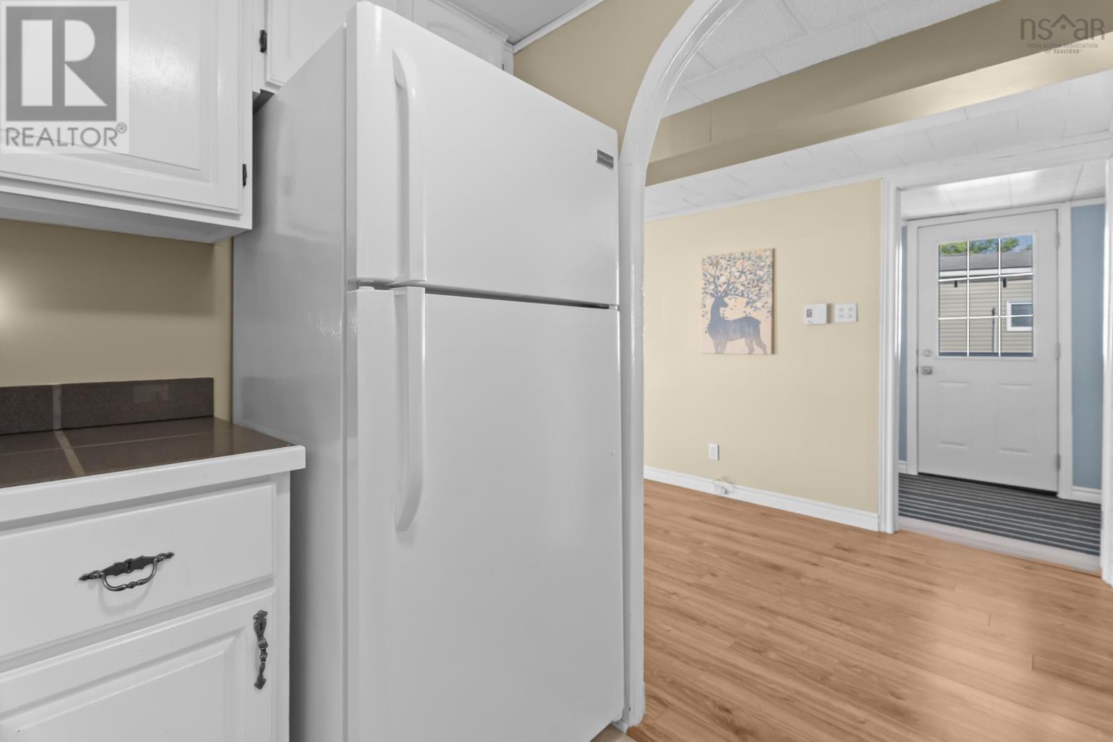 16 Fredericks Lane - 7