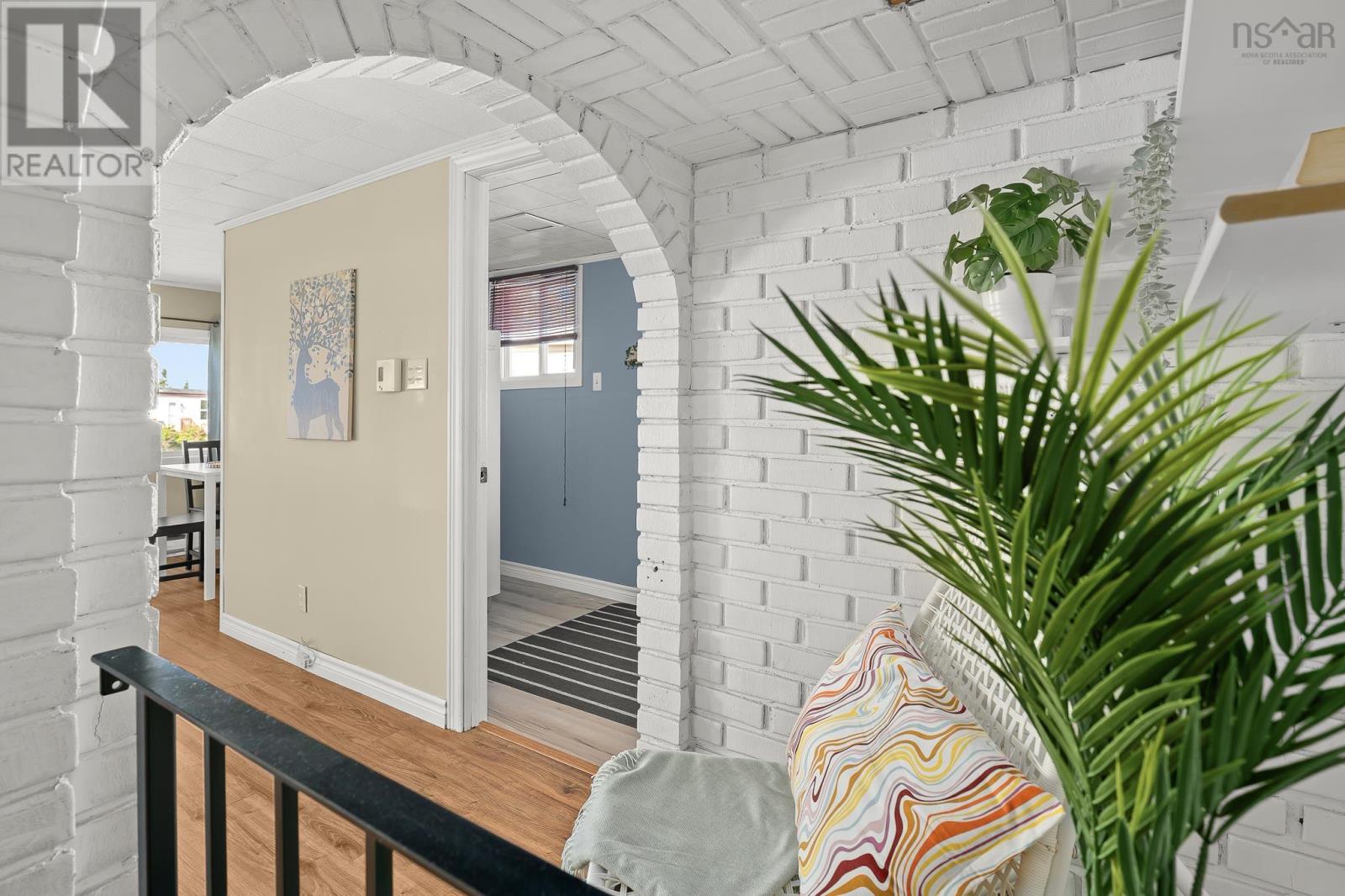 16 Fredericks Lane - 9