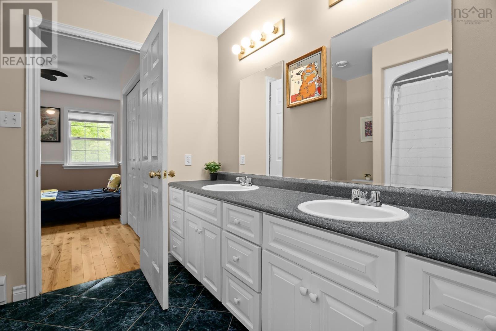 240 Glen Arbour Way - 33