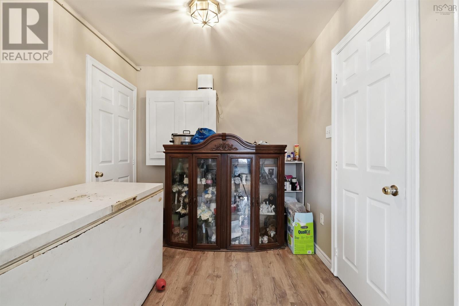 68 Albro Lake Road - 12