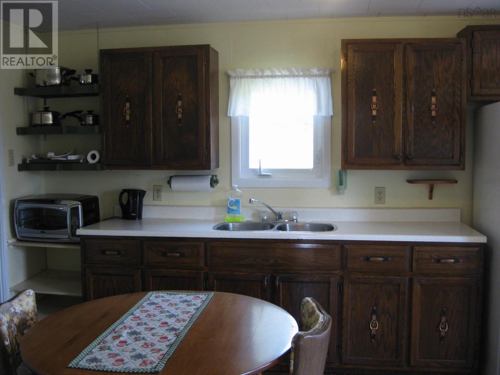 6582 Highway 3 - 6