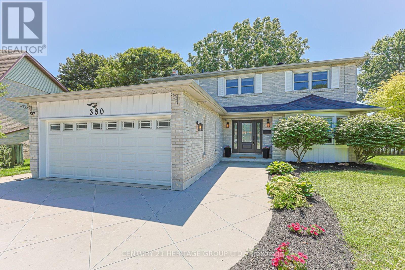 380 SELBY CRESCENT - 1