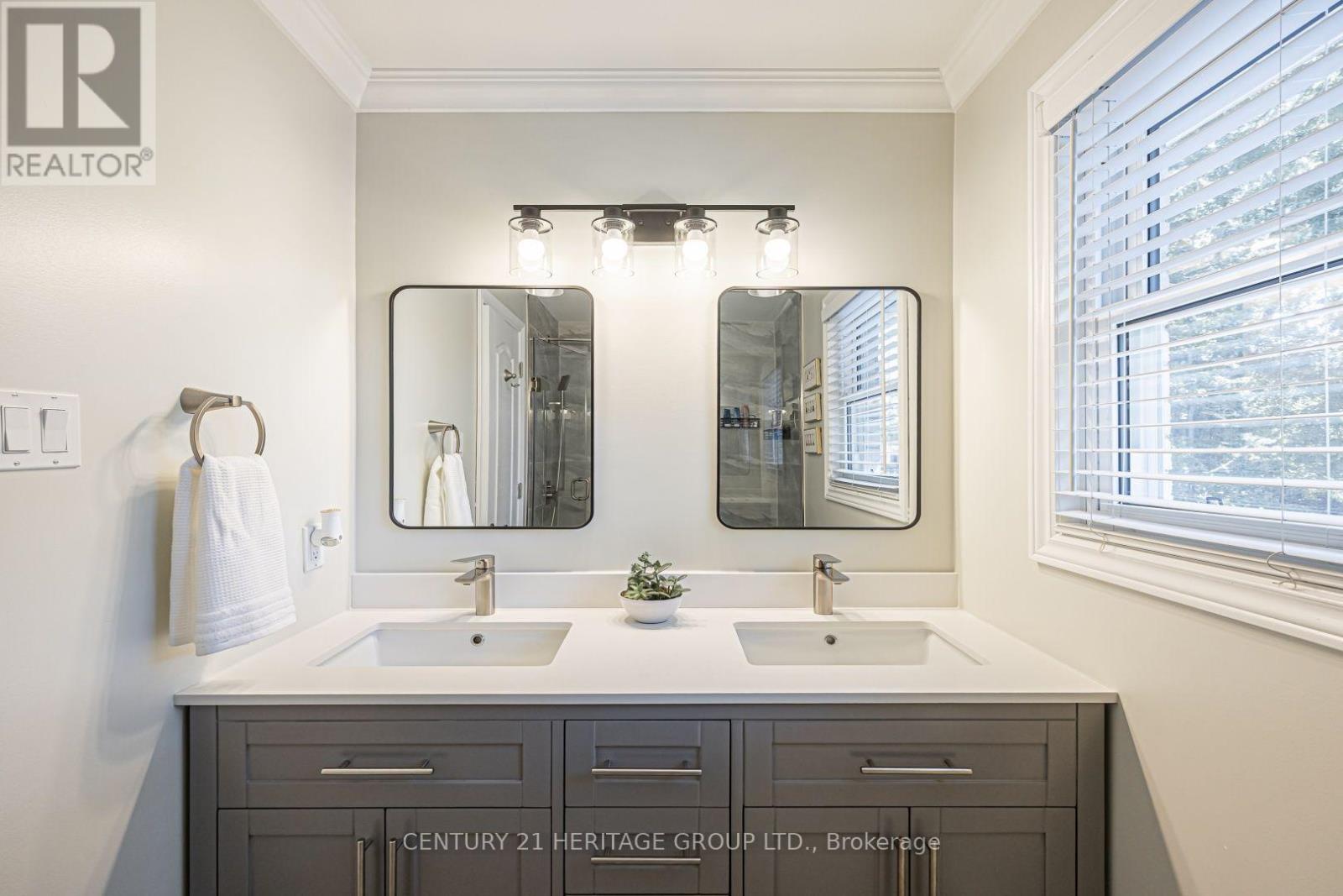 380 SELBY CRESCENT - 17