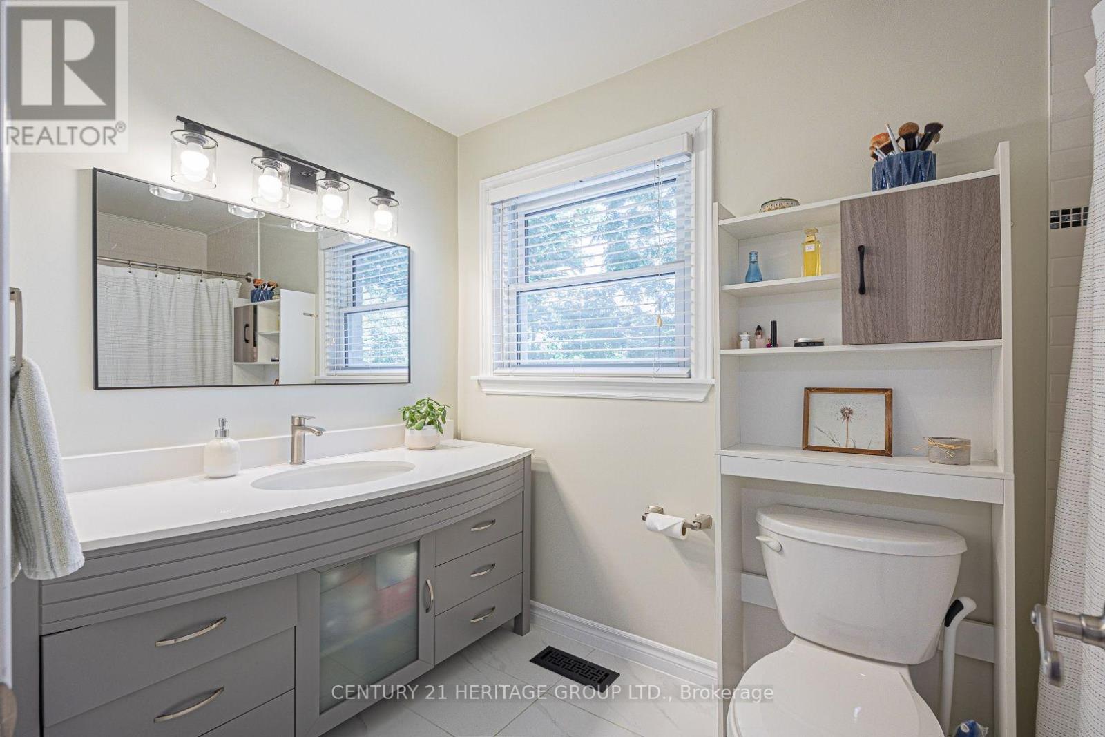 380 SELBY CRESCENT - 22