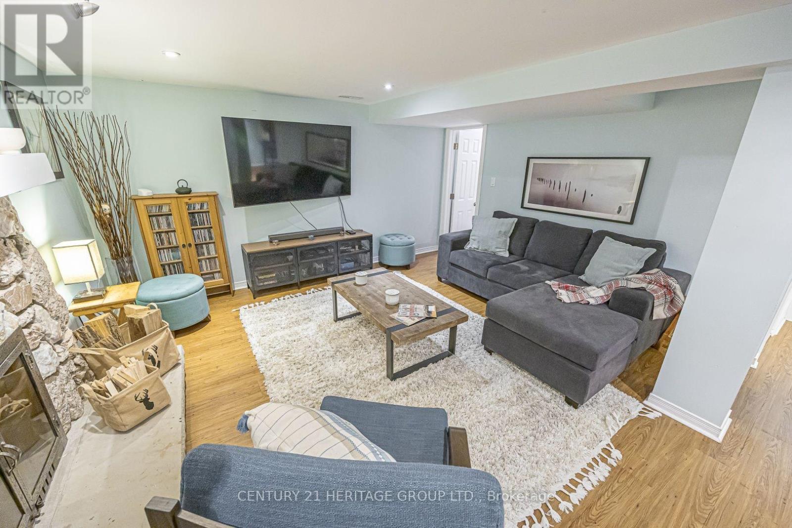 380 SELBY CRESCENT - 27