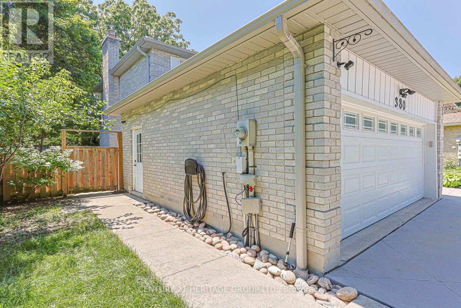 380 SELBY CRESCENT - 29