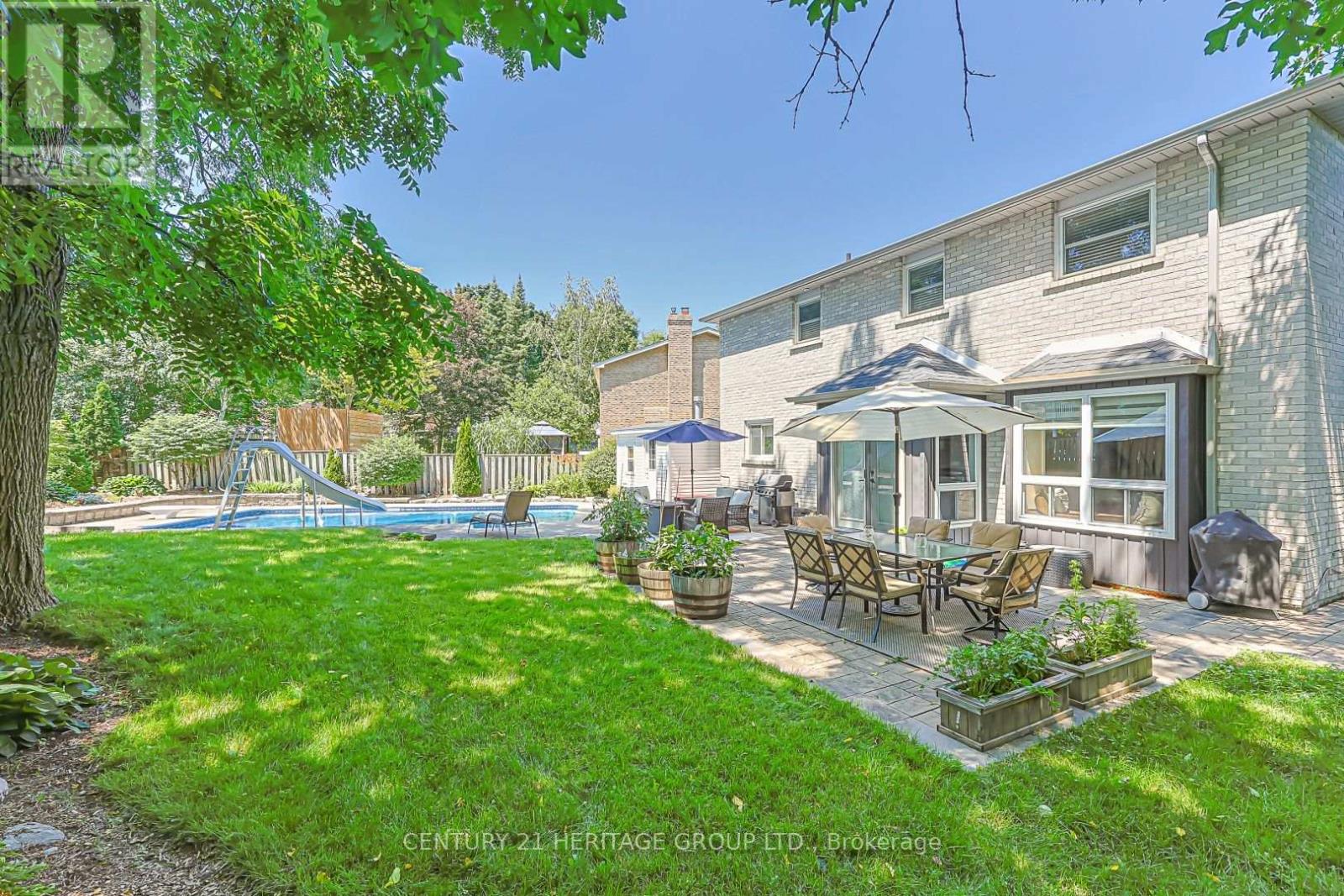 380 SELBY CRESCENT - 32