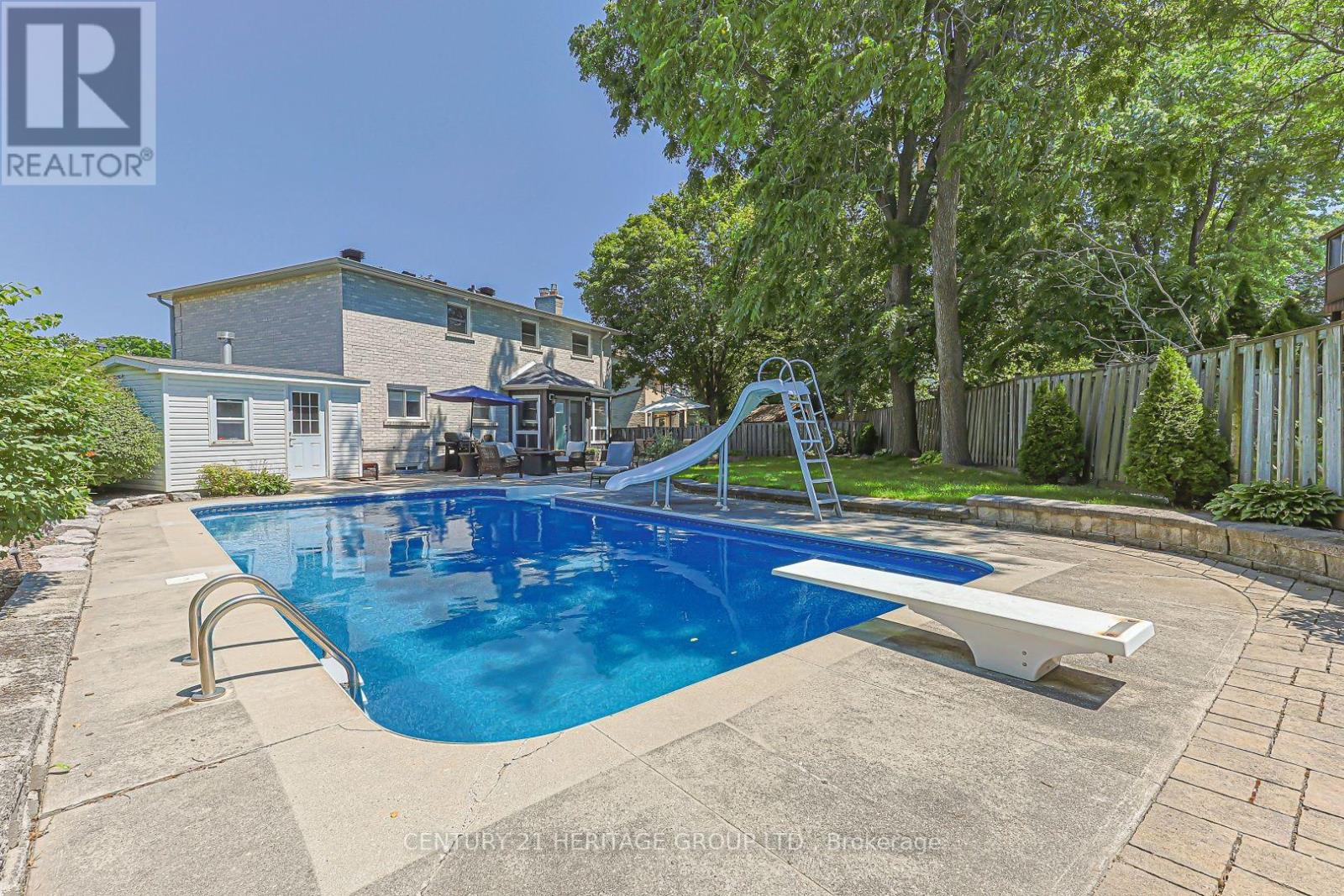 380 SELBY CRESCENT - 35