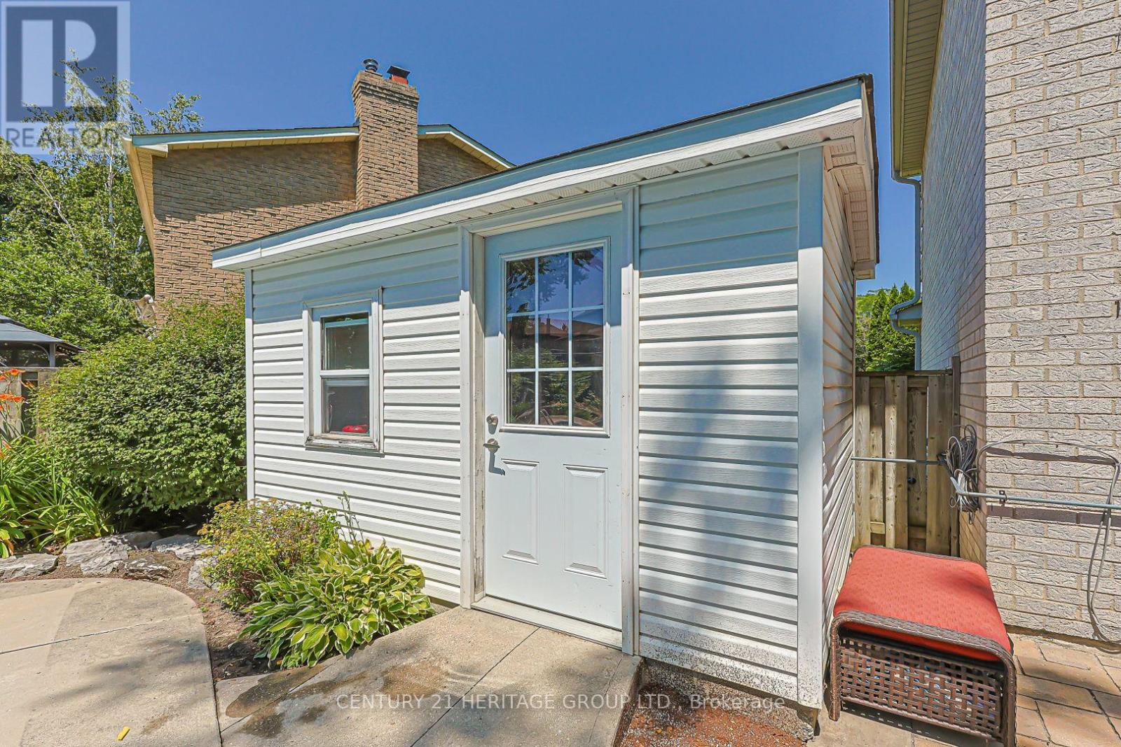 380 SELBY CRESCENT - 40