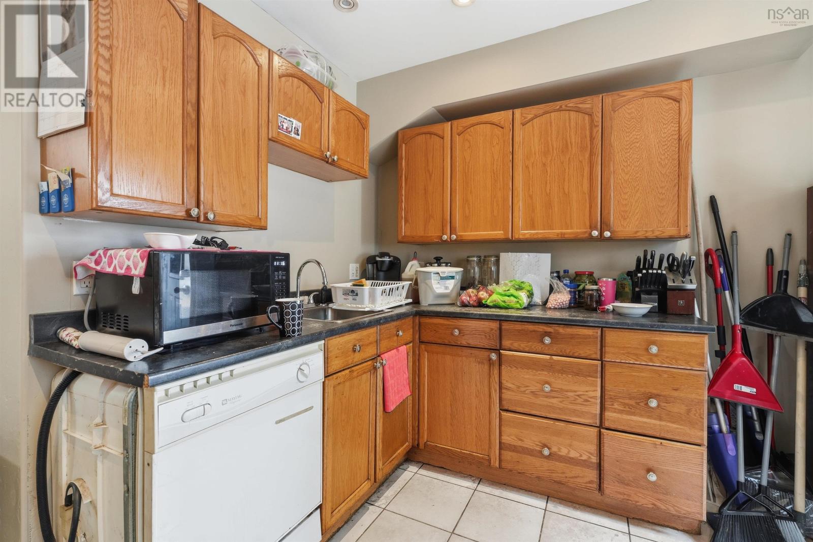 68 Albro Lake Road - 20