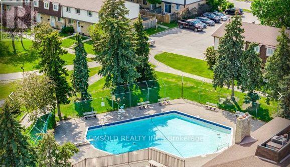 #29 57 HANSEN ROAD N - 33