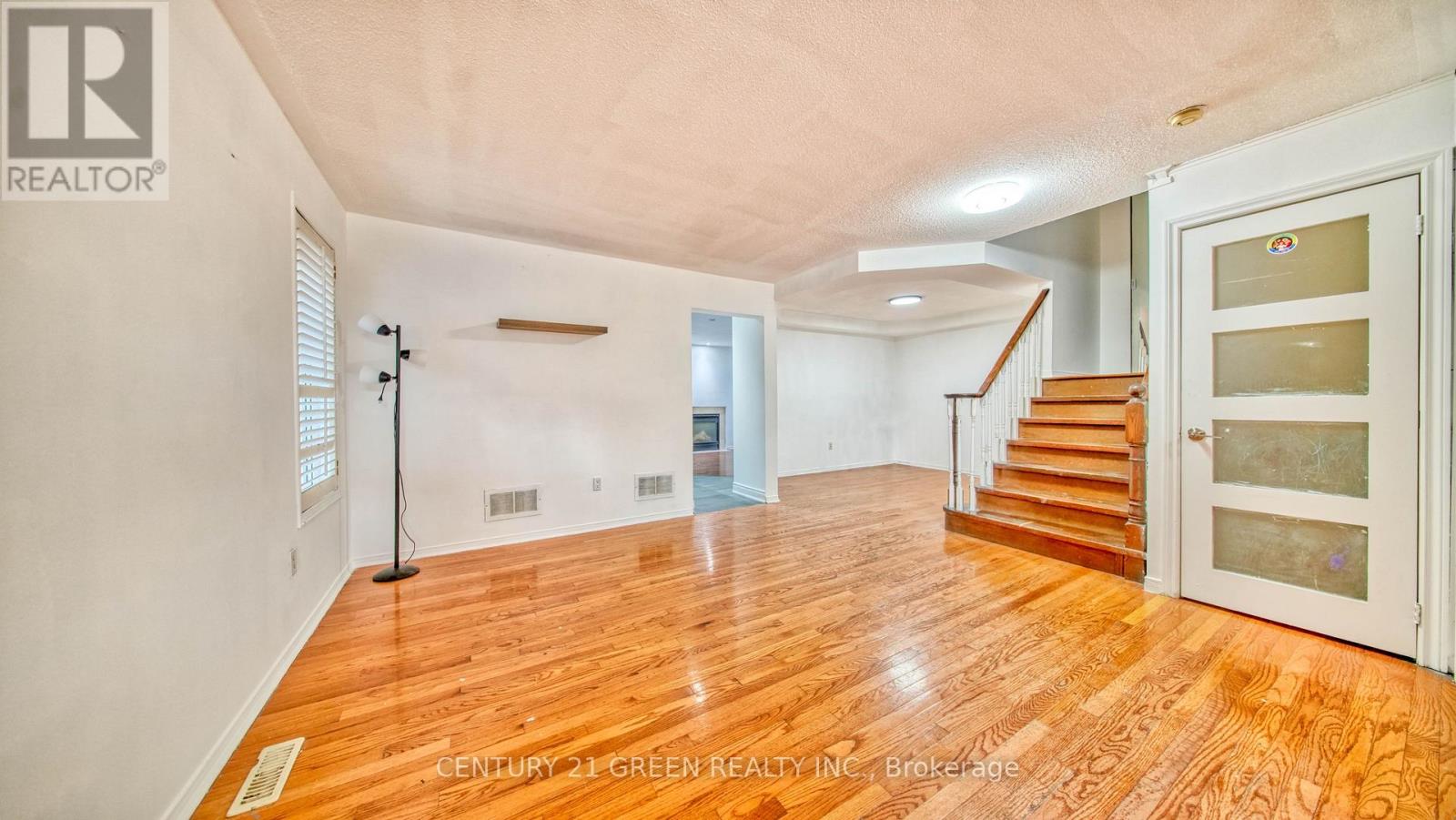 3706 FOREST BLUFF CRESCENT - 4