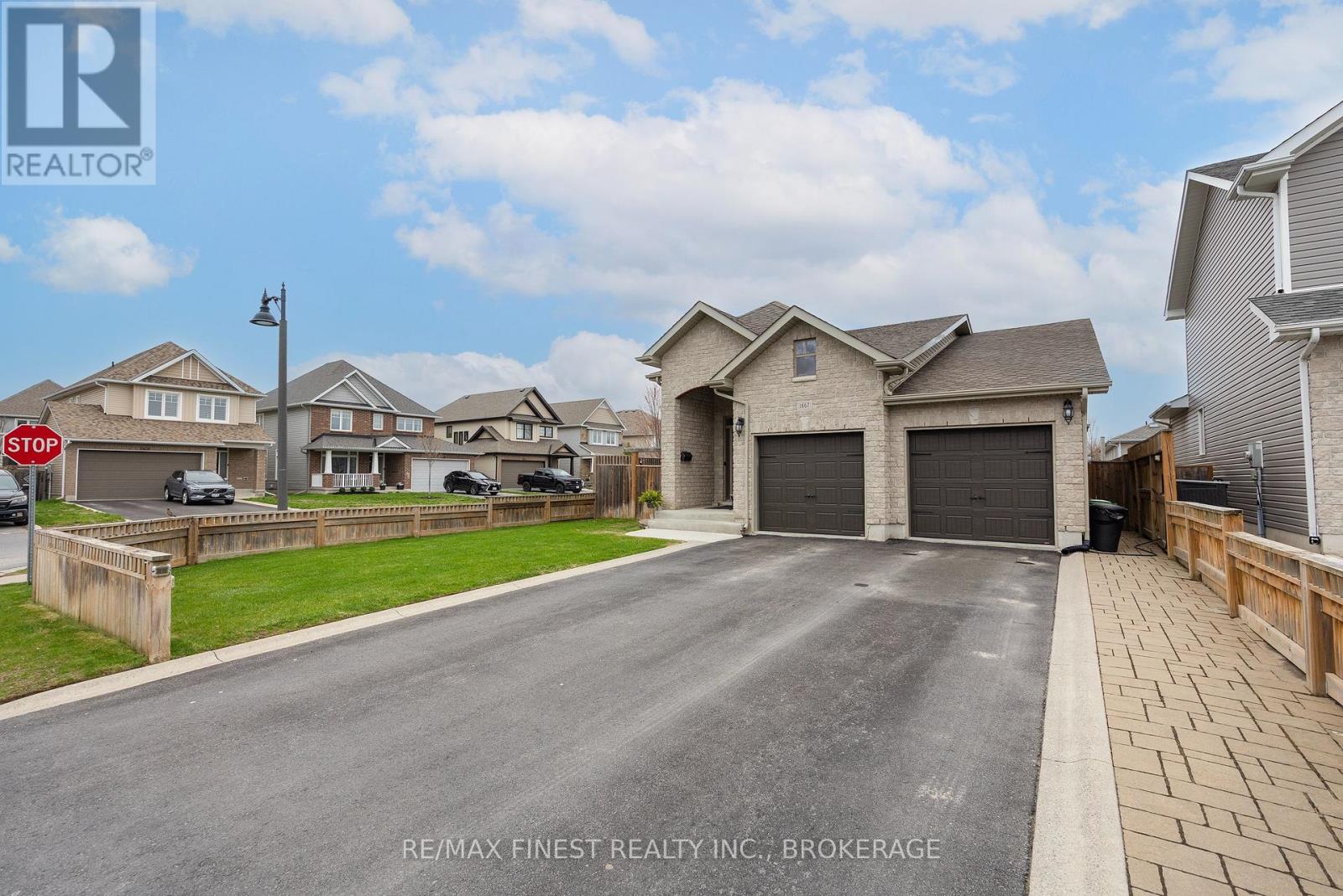 1667 CRIMSON CRESCENT - 46