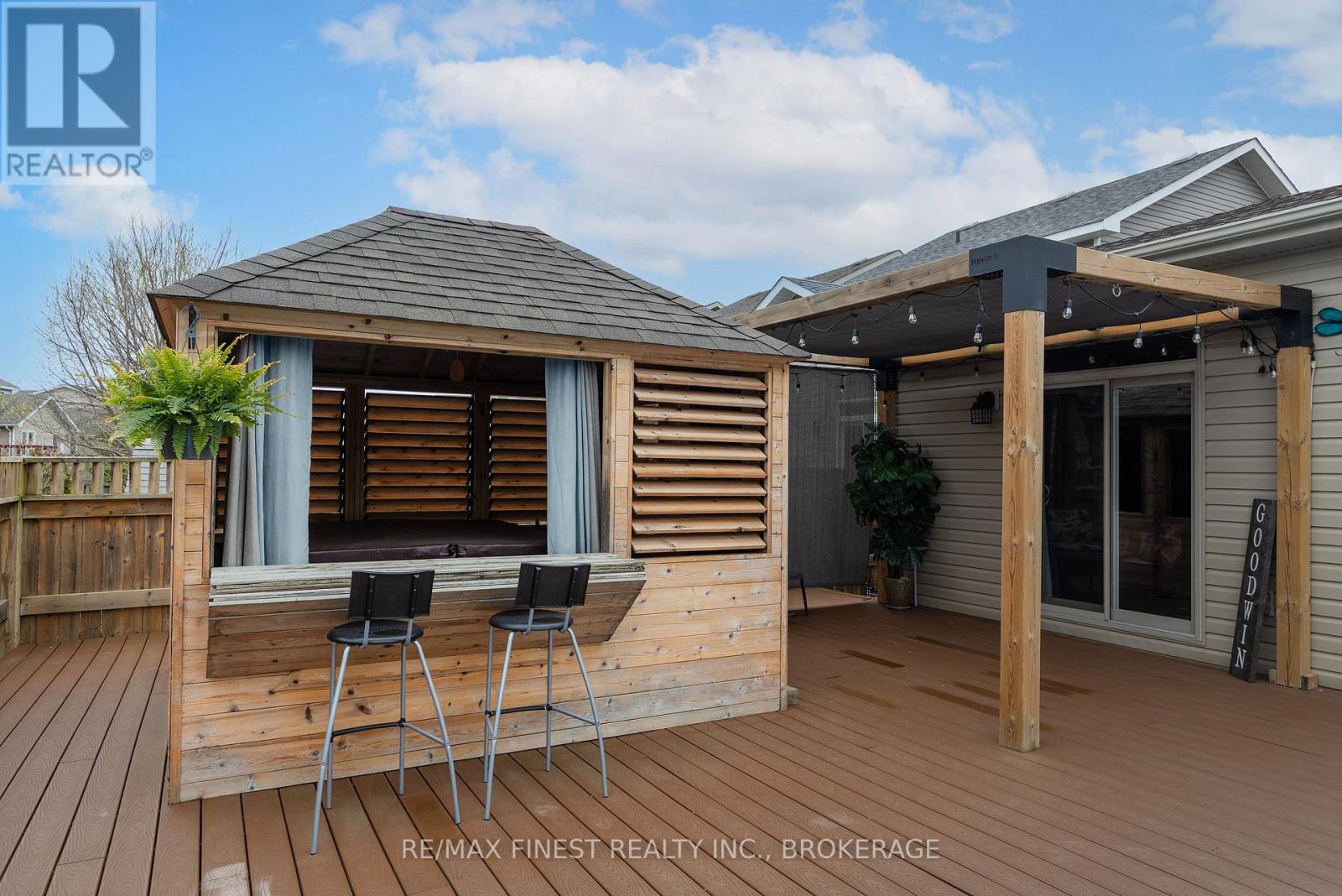 1667 CRIMSON CRESCENT - 36