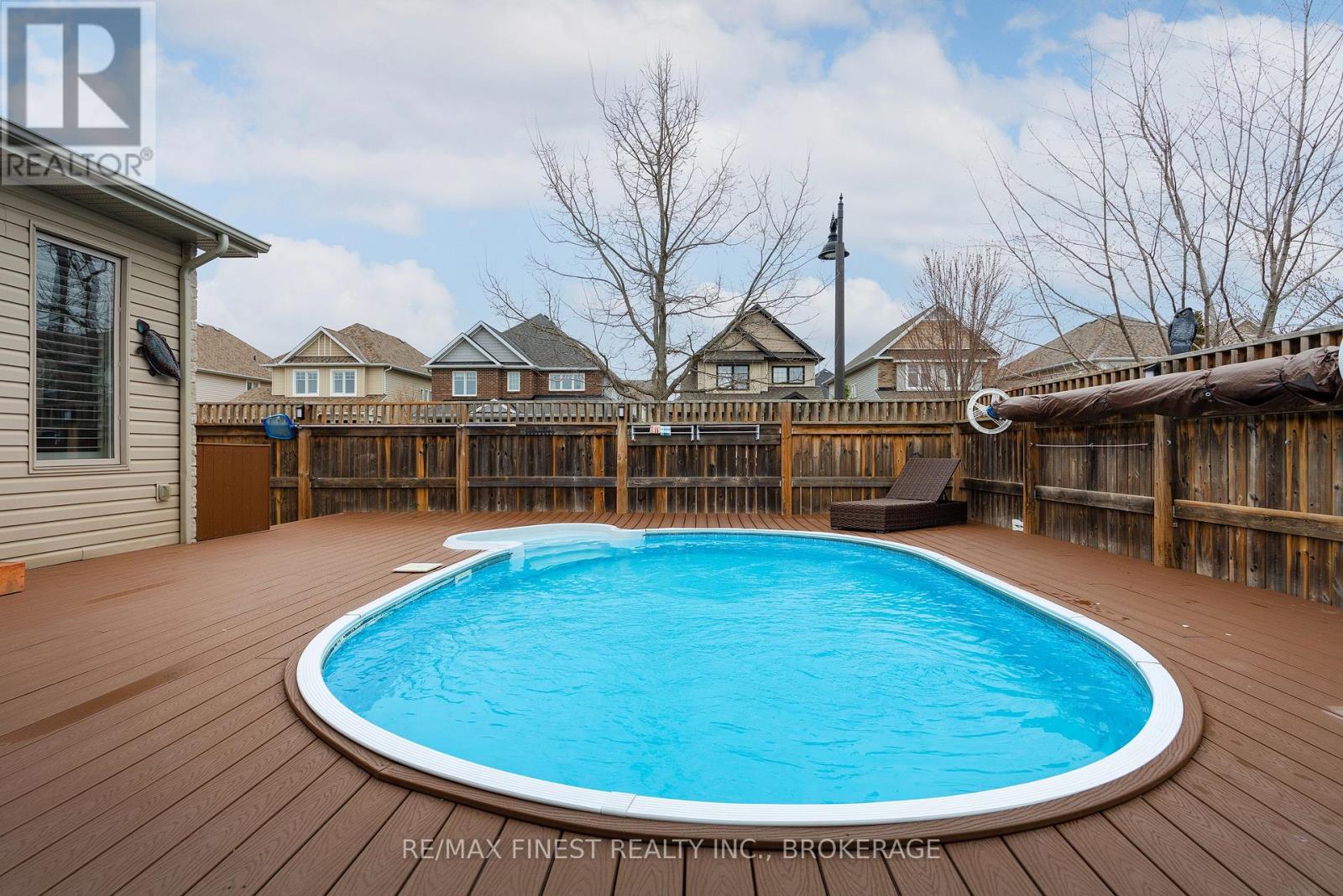 1667 CRIMSON CRESCENT - 39