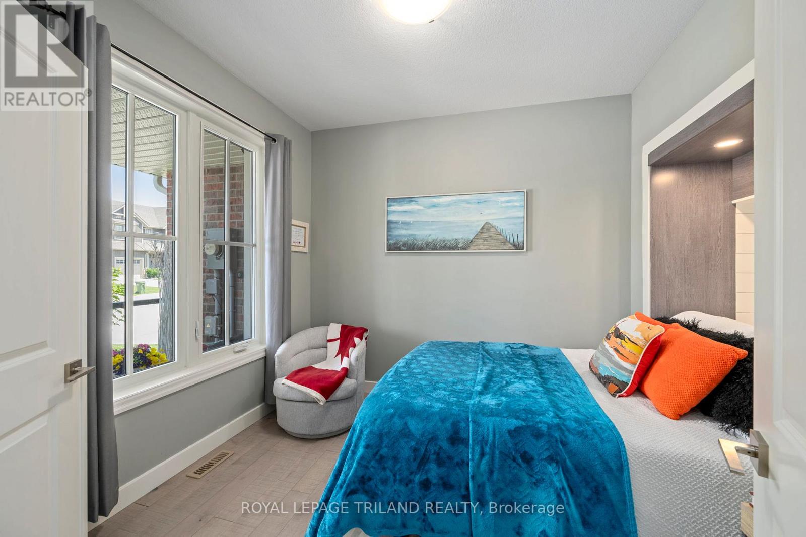 32 CHARTER CREEK COURT - 10