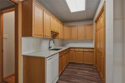 1001 71 Roslyn Road, Winnipeg, MB R3L0G2 Photo 9