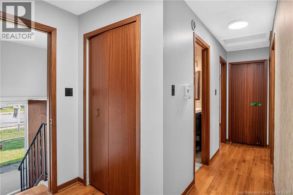 19 Woodward Avenue - Image 13