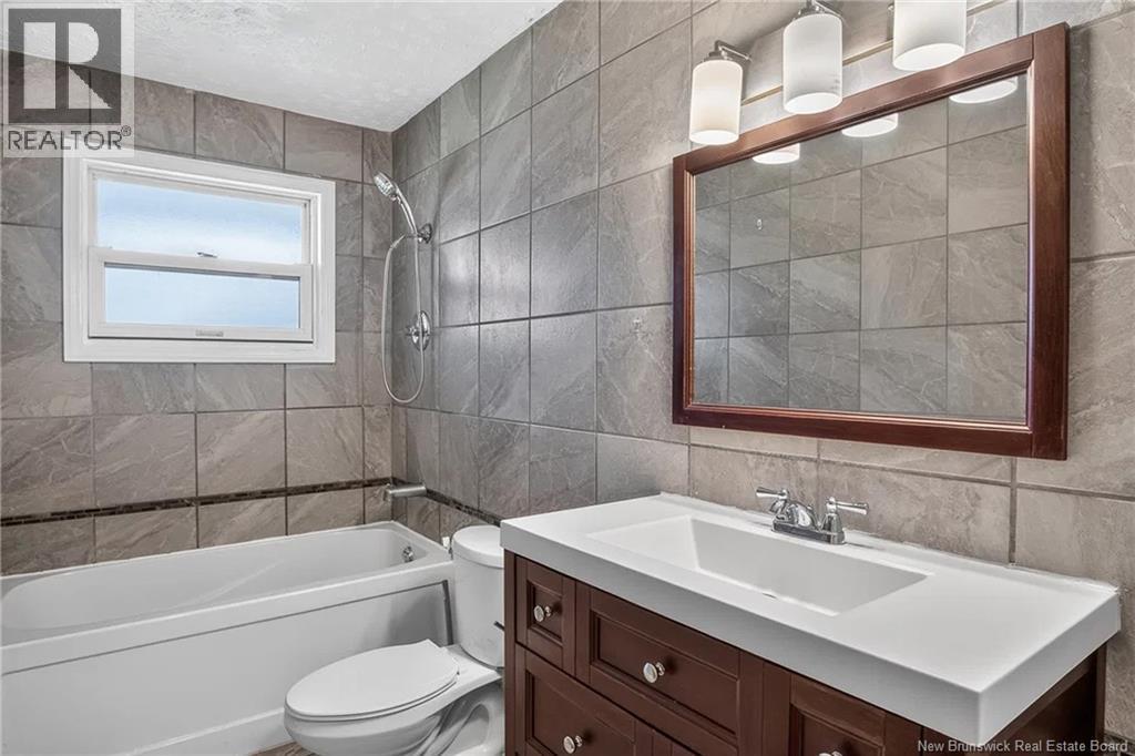 19 Woodward Avenue - Image 14