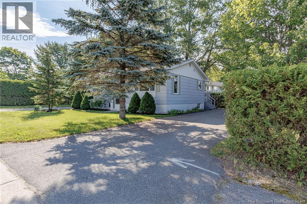 19 Woodward Avenue - Image 3