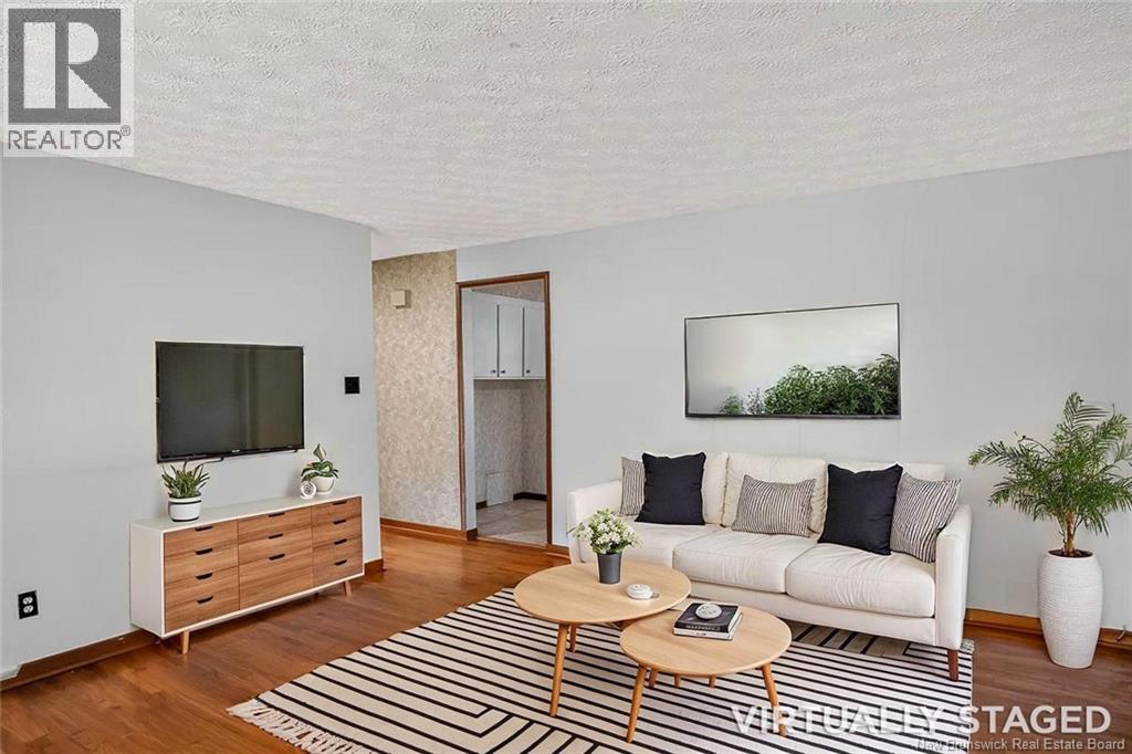 19 Woodward Avenue - Image 5