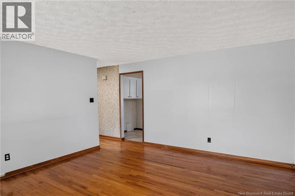 19 Woodward Avenue - Image 9