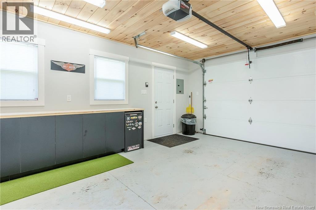 157 Smith Avenue - Image 35
