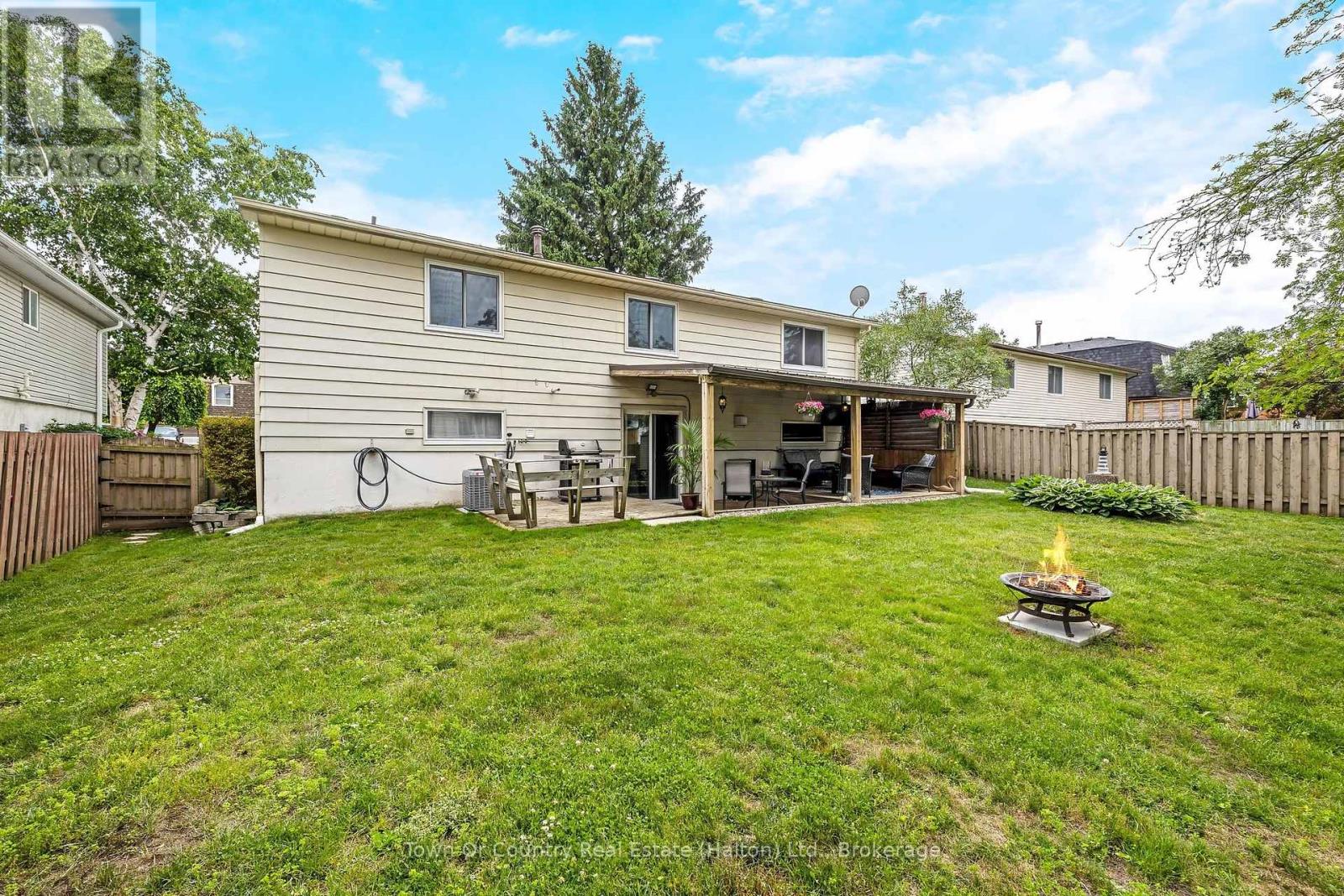 14 ROSEMARY ROAD - 32