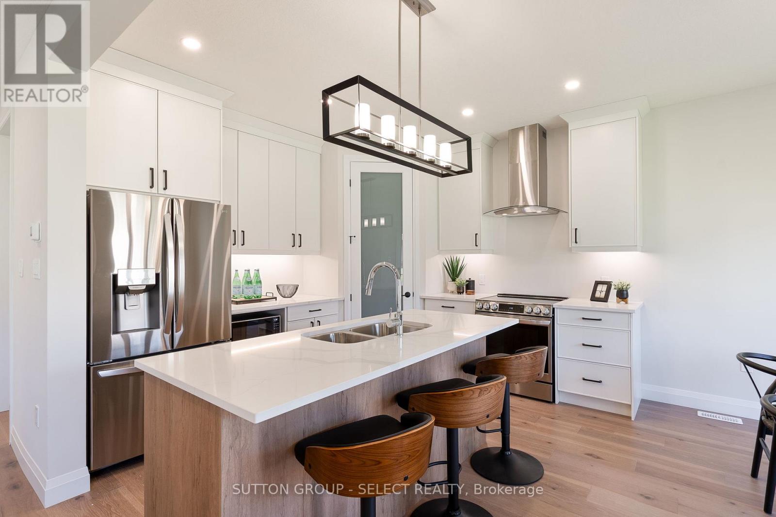 6366 HEATHWOODS AVENUE - 10