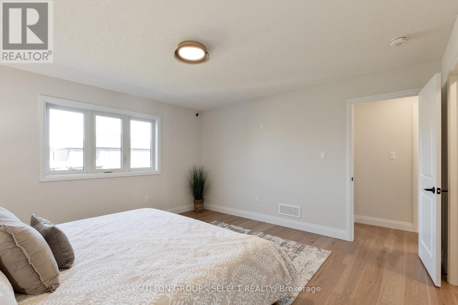 6366 HEATHWOODS AVENUE - 23