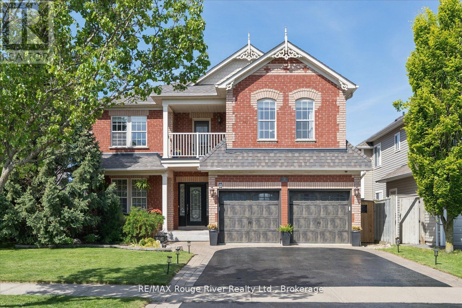 8 BRIGGS CRESCENT - 1