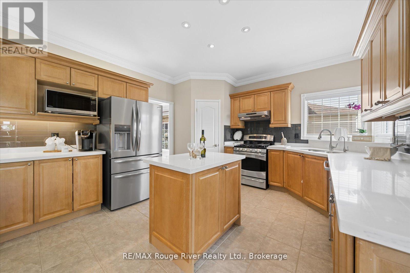 8 BRIGGS CRESCENT - 11