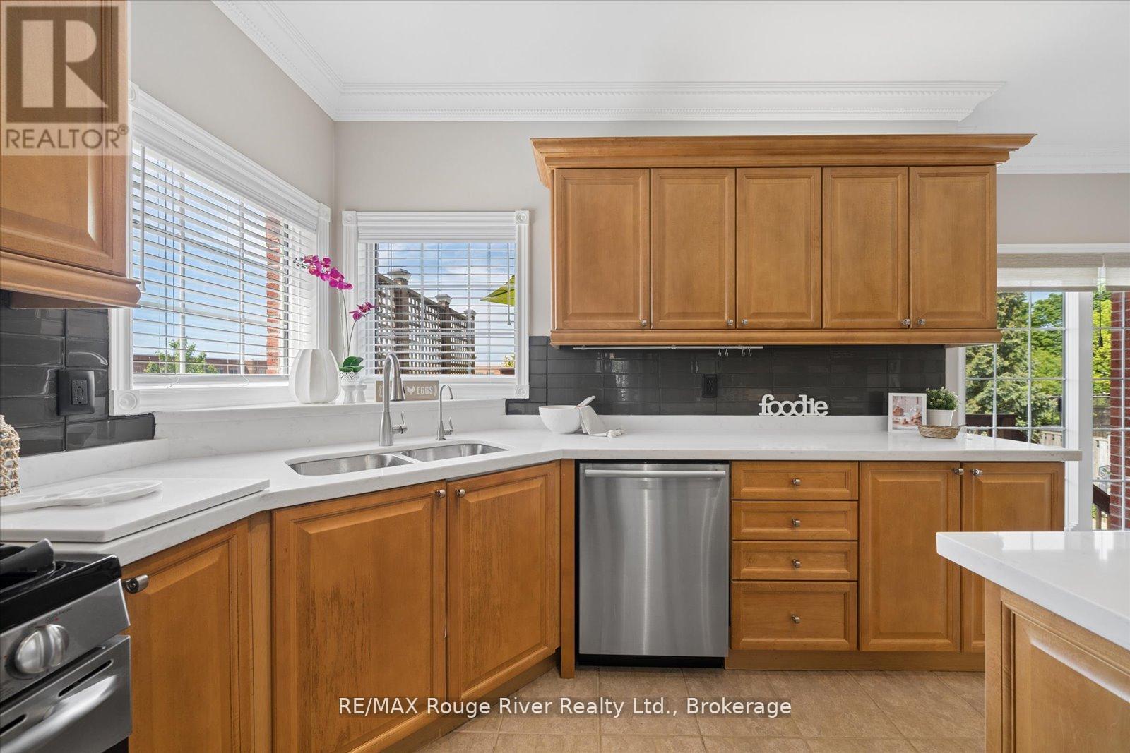 8 BRIGGS CRESCENT - 12