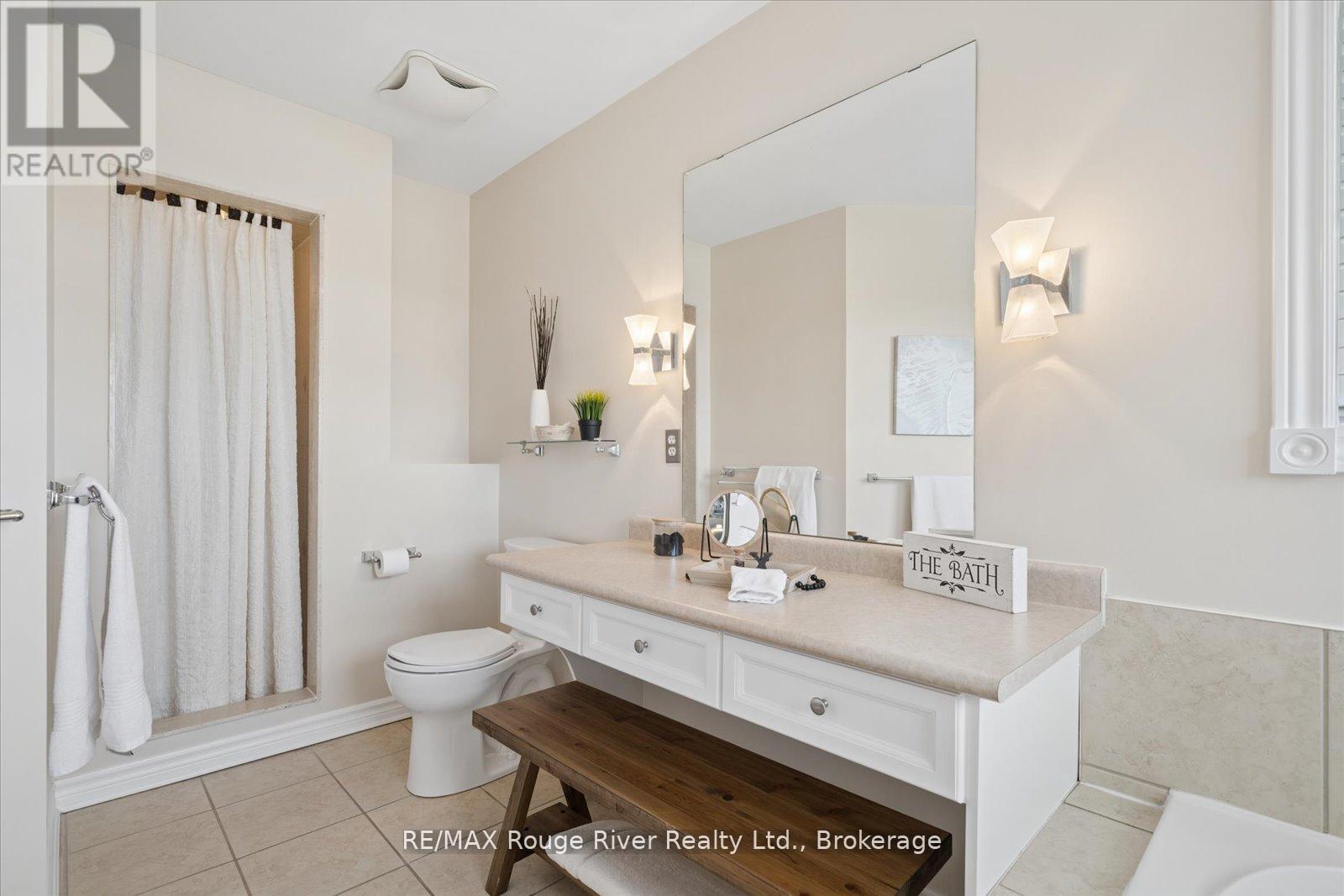 8 BRIGGS CRESCENT - 23