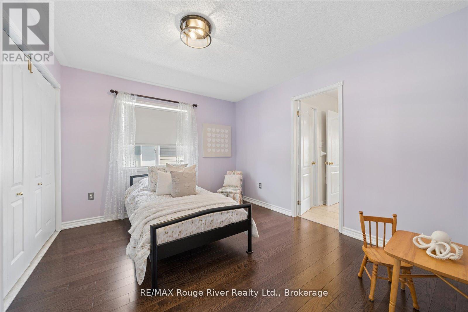 8 BRIGGS CRESCENT - 27