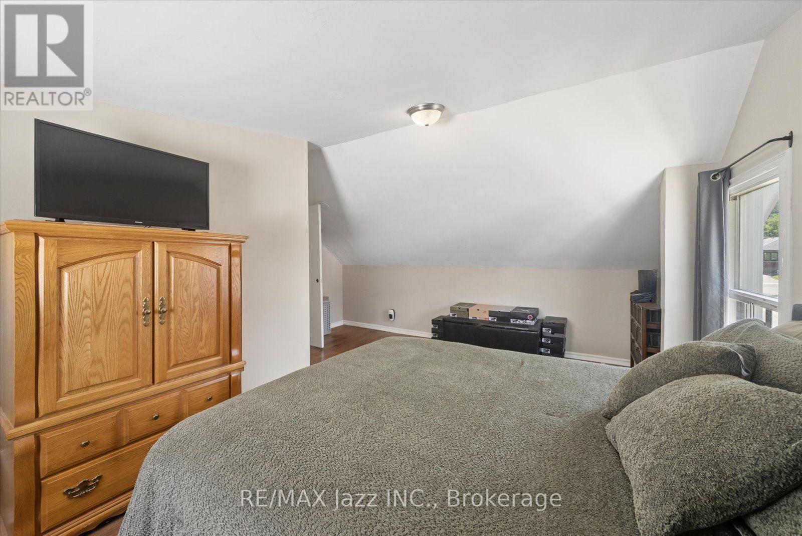 171 ELLIOTT AVENUE - 27
