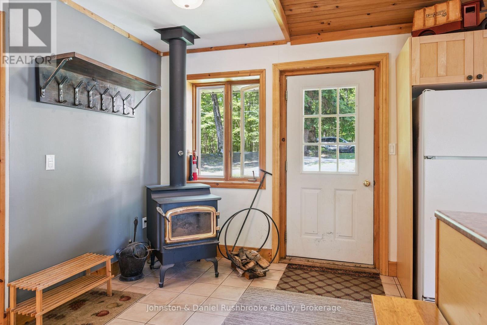 #8 1155 STEPHEN ROAD - 13