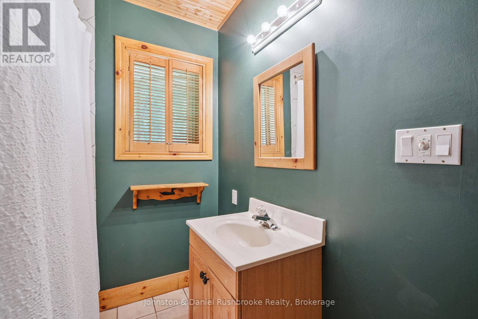 #8 1155 STEPHEN ROAD - 17