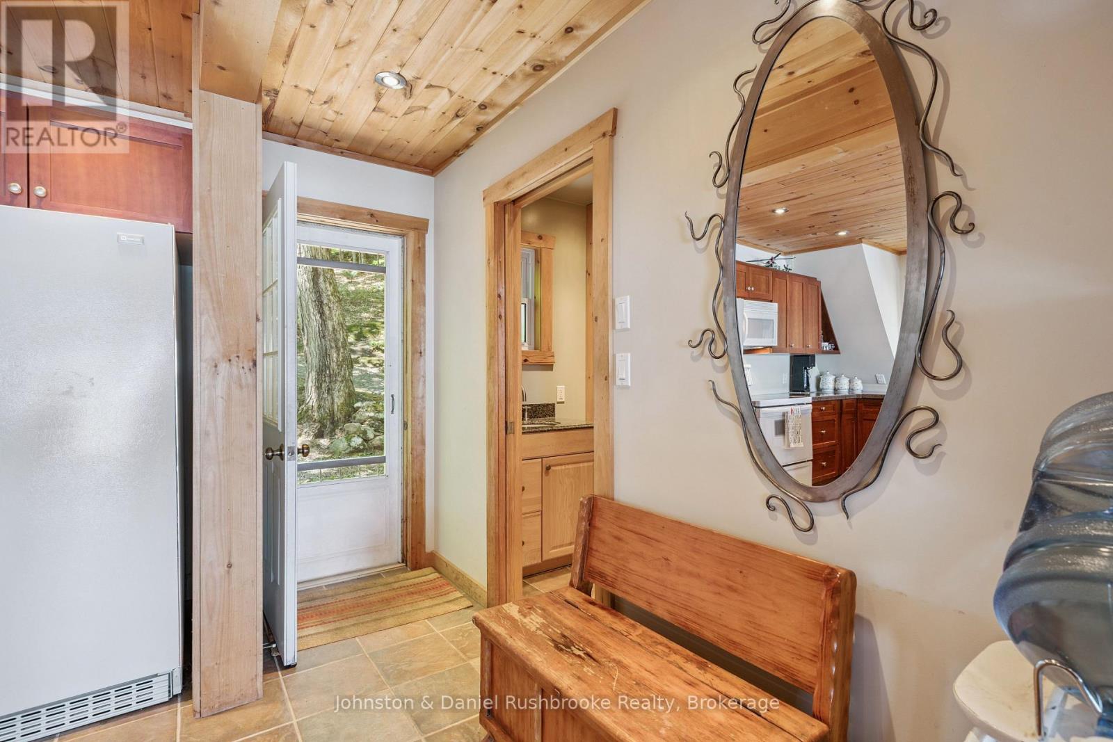 #8 1155 STEPHEN ROAD - 21