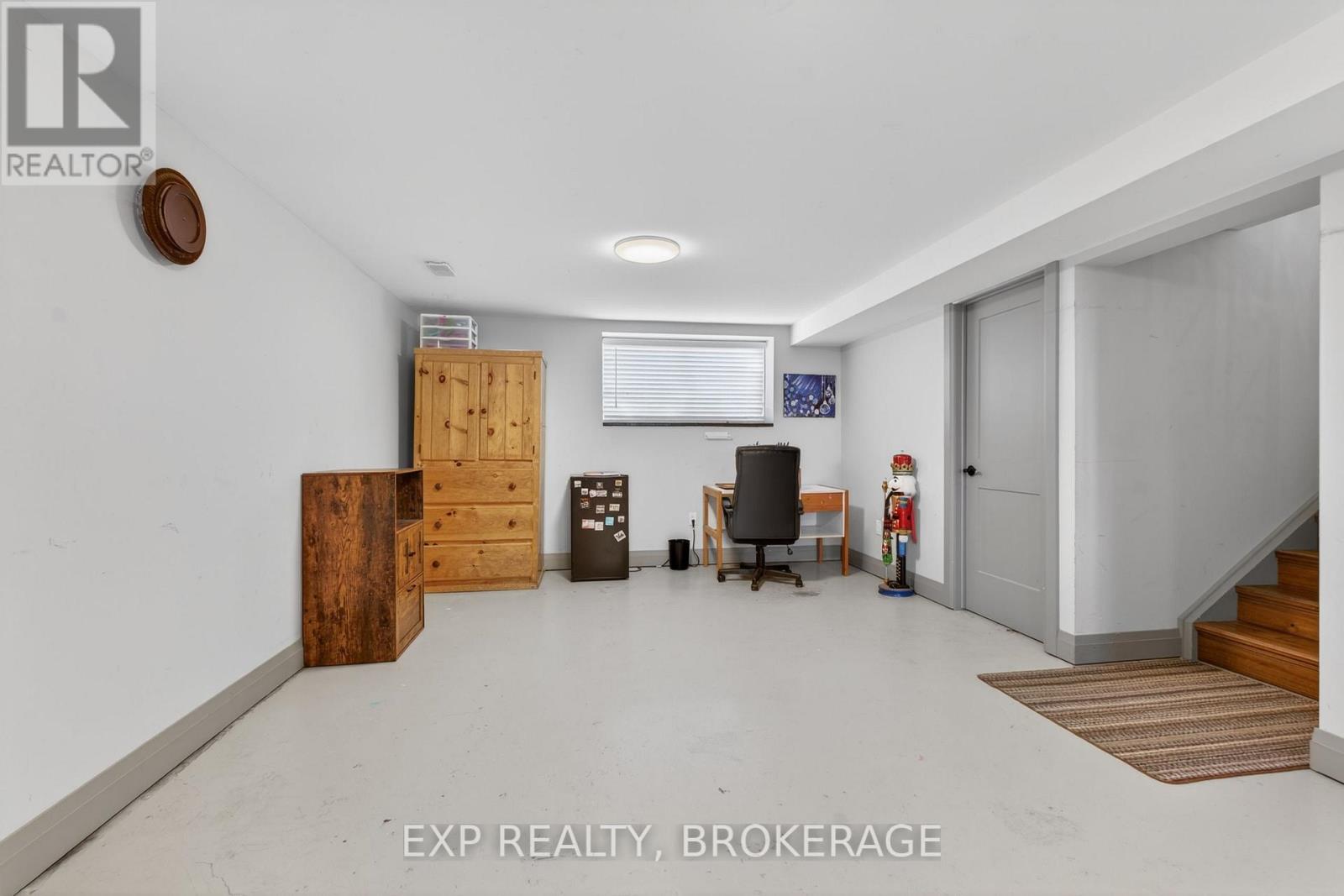 2214 HIGHWAY 96 - Image 30