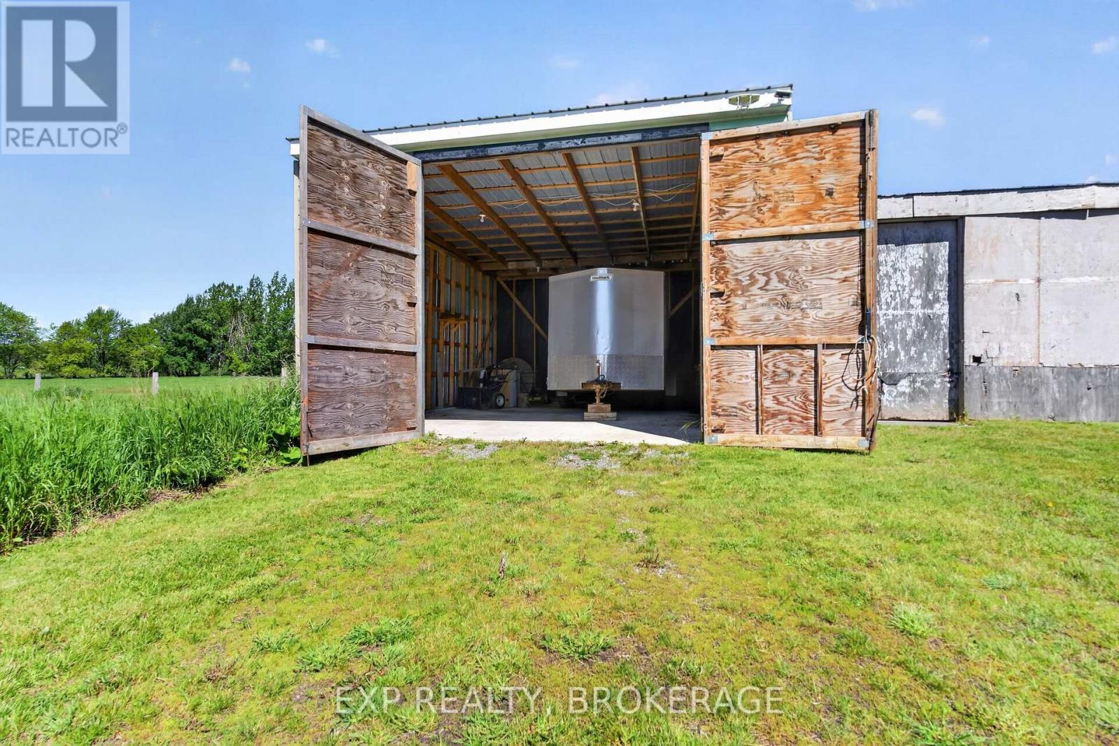 2214 HIGHWAY 96 - Image 41